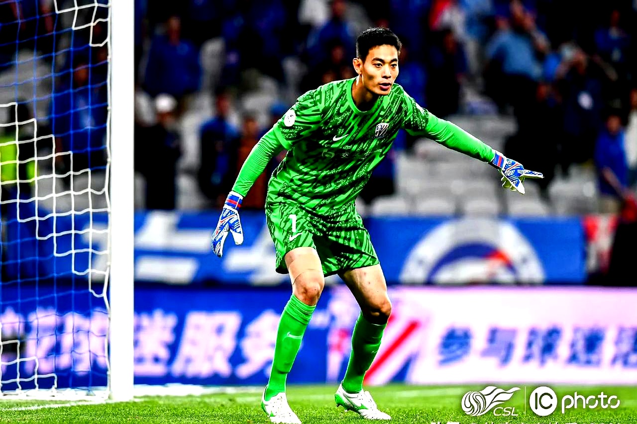 九游线上官网 -欧联赛后再迎强敌，上海申花更衣室发声，主帅态度：信心回归，临场指挥获称赞的简单介绍