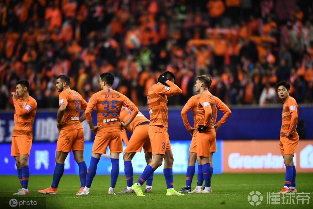 关于窗口期突围战来临，密尔沃基雄鹿围绕中超再遭质疑，引发热议，阵容厚度经受考验的信息